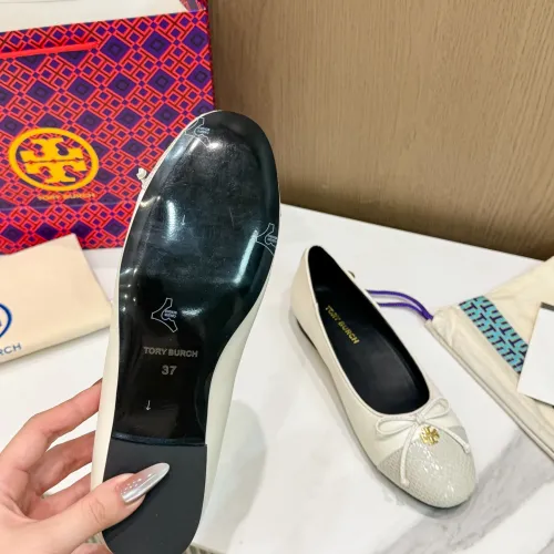 Replica Tory Burch Flat Shoes For Women #1462796 $82.00 USD for Wholesale