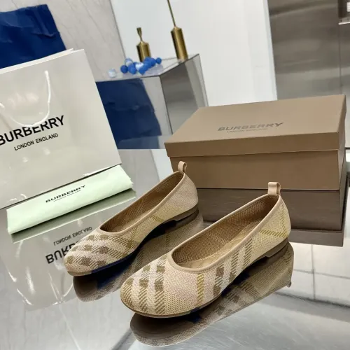 Burberry Flat Shoes For Women #1462805