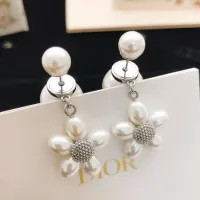 $29.00 USD Christian Dior Earrings For Women #1459573