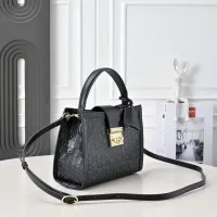 $76.00 USD Gucci AAA Quality Messenger Bags For Women #1462742